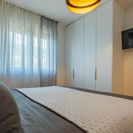 Karmen Luxury Borik