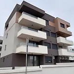Karmen Luxury Borik