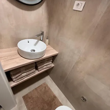 Karmen Luxury Borik