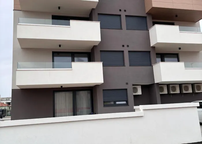 Karmen Luxury Borik * ザダル