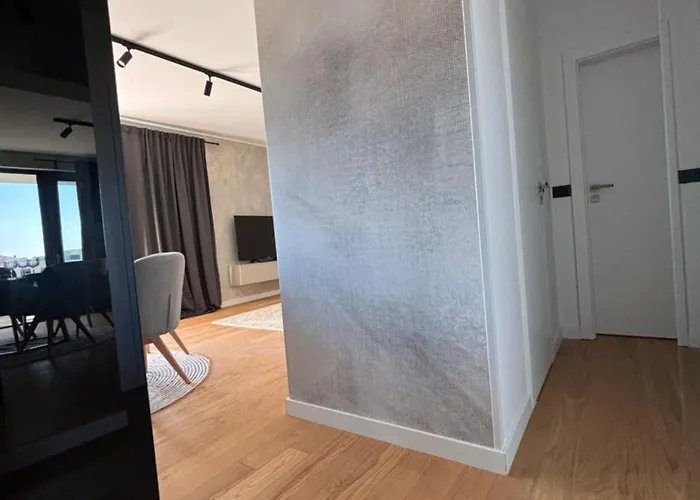 Karmen Luxury Borik *